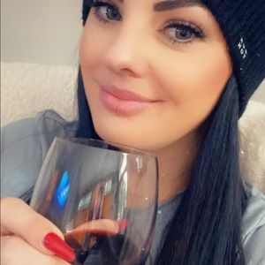 Meet your Posher, Carly